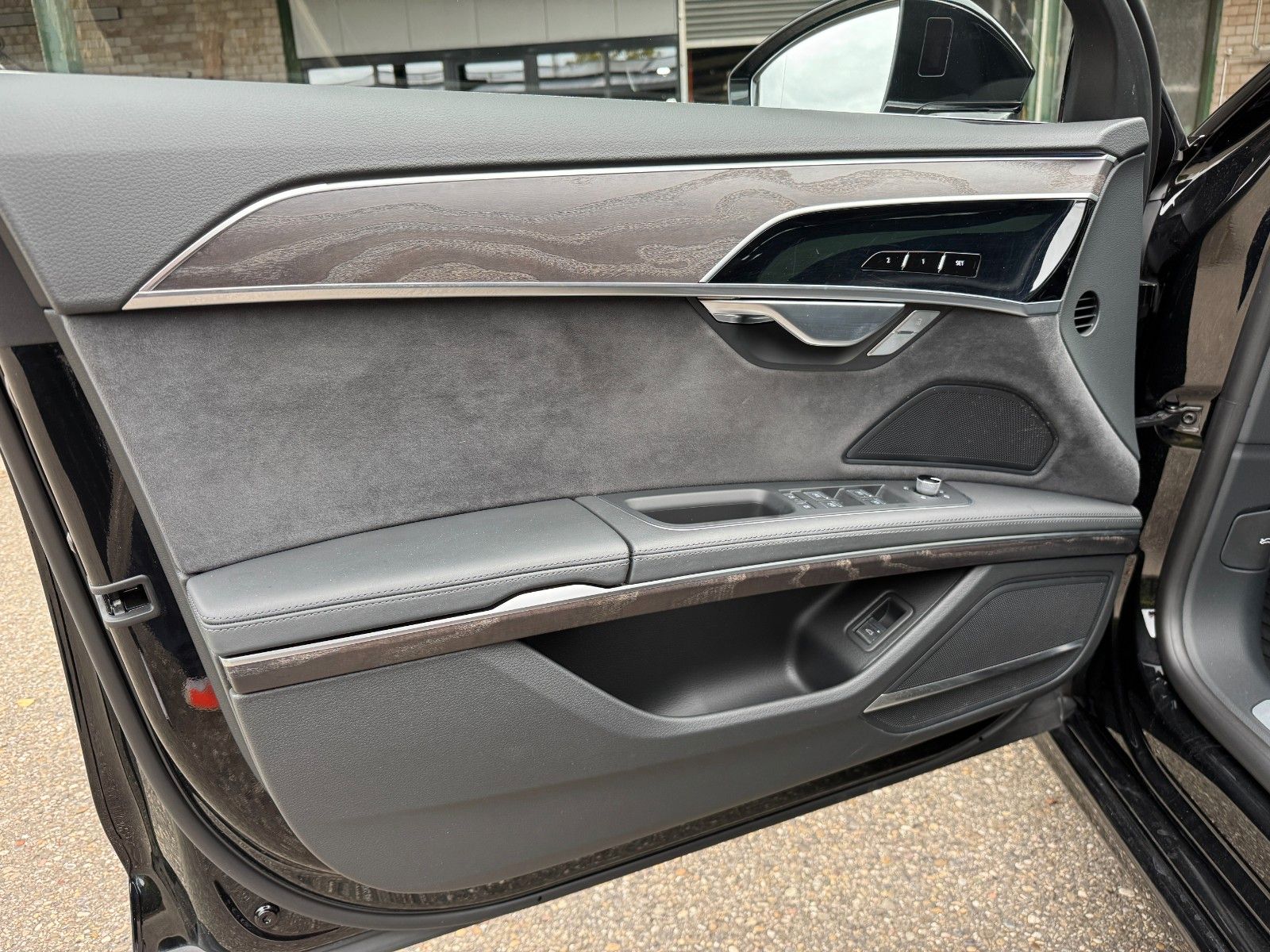 Audi A8 55 TFSI quattro - Samsaru's Car Outlet