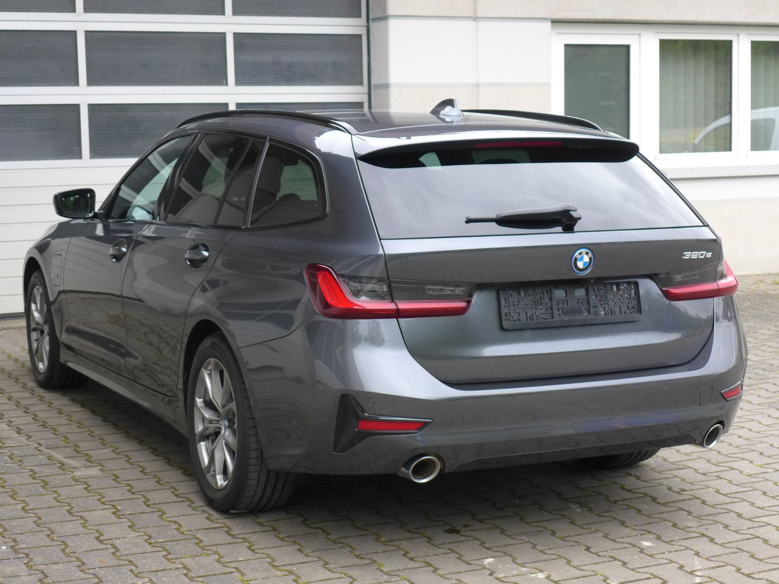 BMW 320e Touring Sport Line - Samsaru's Car Outlet