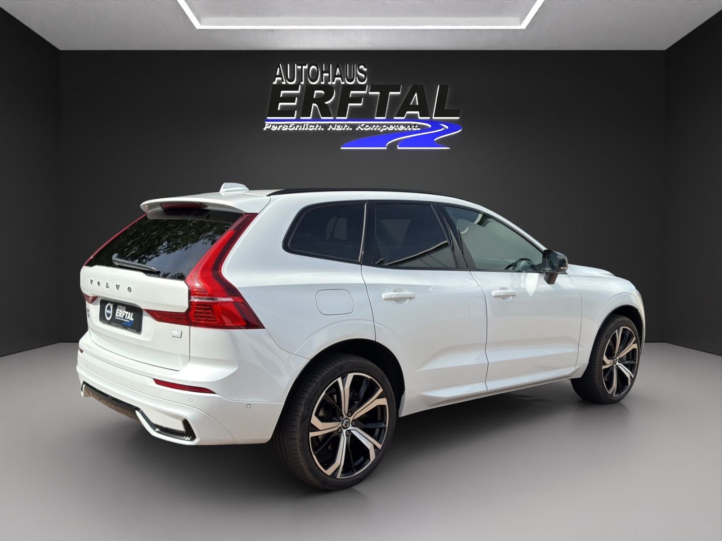 Volvo XC60 T8 AWD Ultimate Dark Recharge Plug-In Hybri
