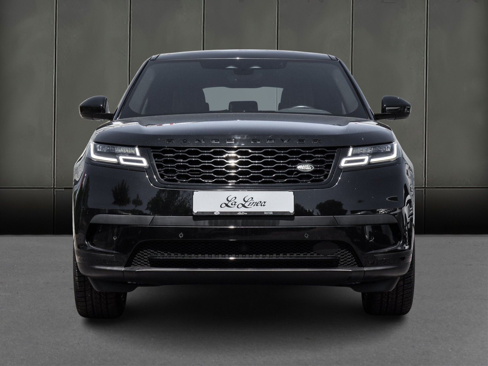 Range Rover Velar P400e Hybrid S - Samsaru's Car Outlet