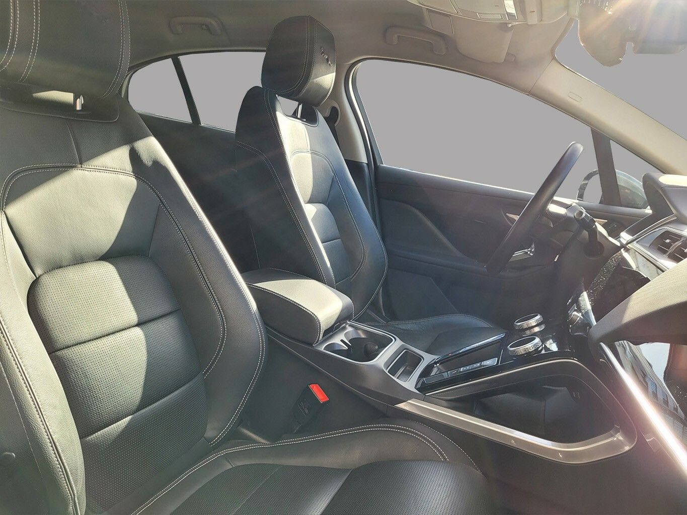 Jaguar I-Pace EV320 SE BLACK STHEIZ AHK