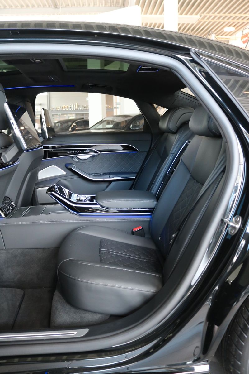 Audi A8 L 50 TDI Lang S line - Samsaru's Car Outlet