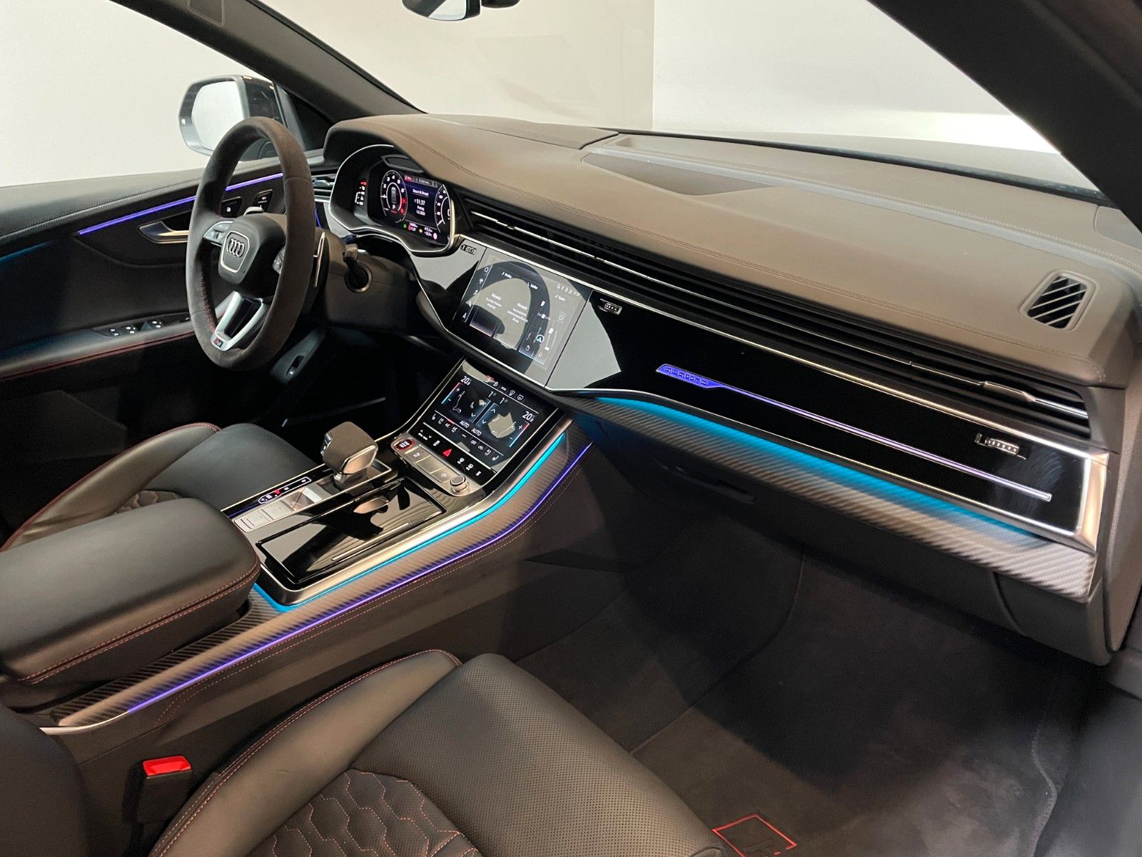 Audi RSQ8 4.0 TFSI quattro*Keramic-StandHz-B&O*