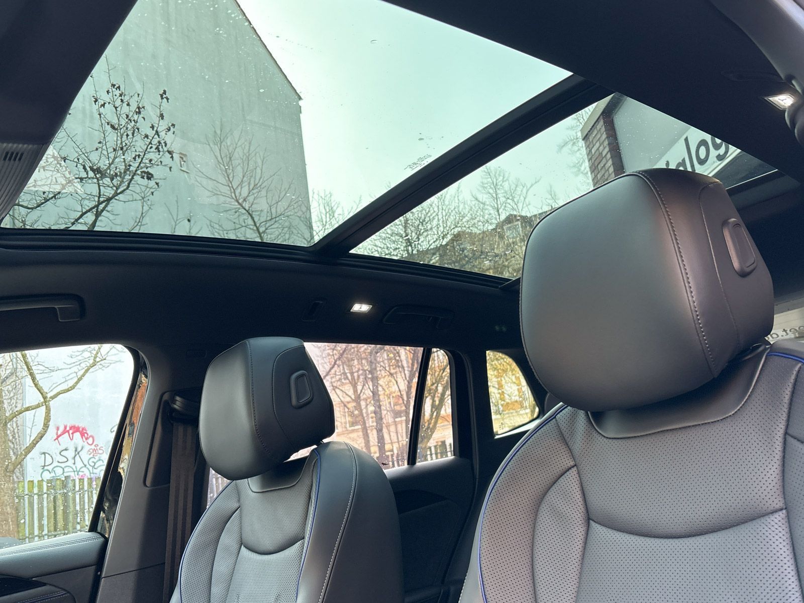 Volkswagen Tiguan R-Line 1,5 eHybrid DSG Panoramadach AHK