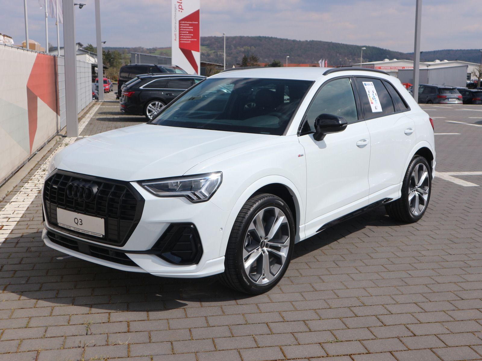 Audi Q3 S line 40 TDI quattro - Samsaru's Car Outlet