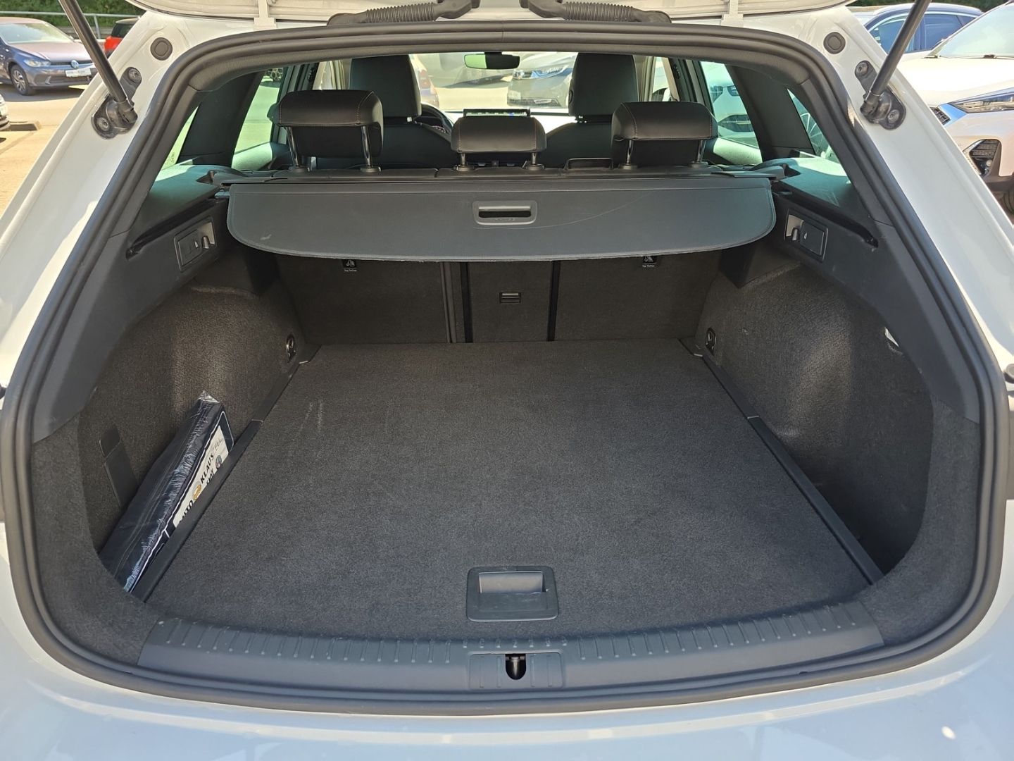 Cupra Leon Sportstourer 1.5 eTSI - Samsaru's Car Outlet