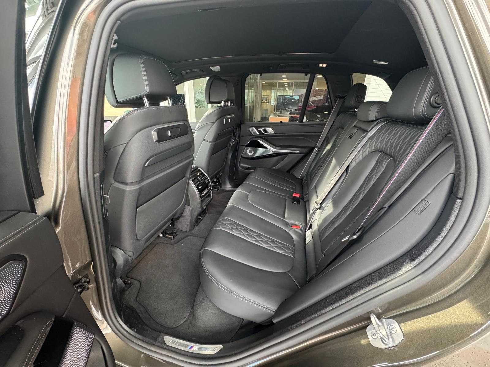 BMW X5 M60i xDrive über 150K NP Vollausstattung!