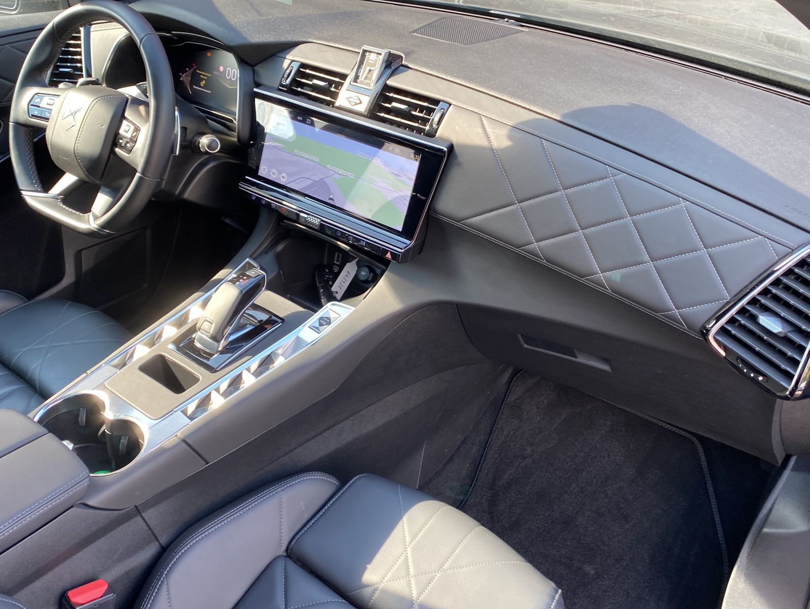 DS Automobiles DS7 Crossback 1.5 BlueHDI Rivoli*Pano*voll LED