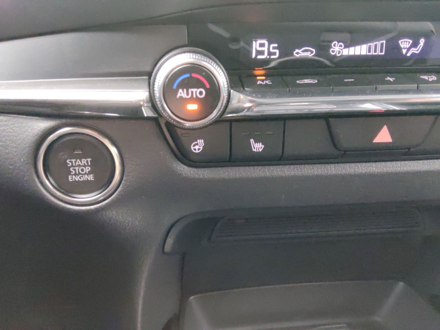 Mazda CX-30 Exclusive-Line 2.0 HUD Navi Soundsystem Bo