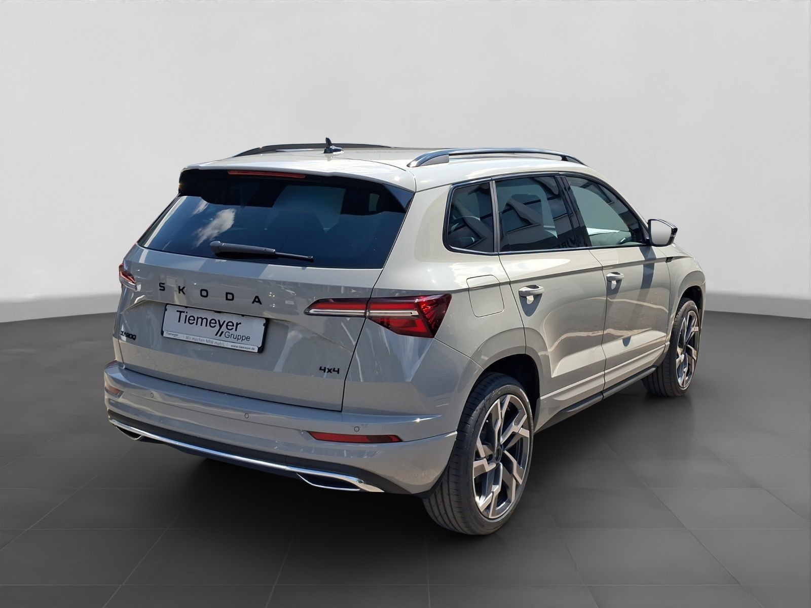 Skoda Karoq 2.0 TSI DSG 4x4 SPORTLINE LM19 LEDER MATRI