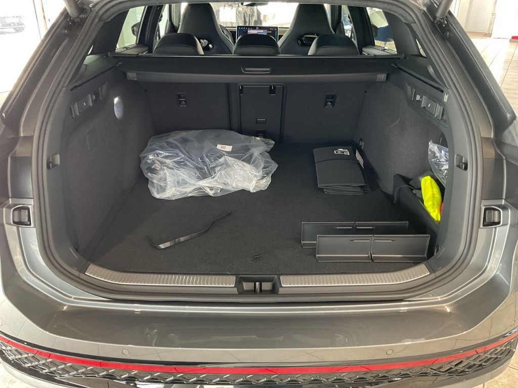 Volkswagen Passat 1.5 eHybrid DSG R-Line PANO MATRIX-LED