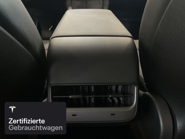 Tesla Model Y Rear-Wheel Drive