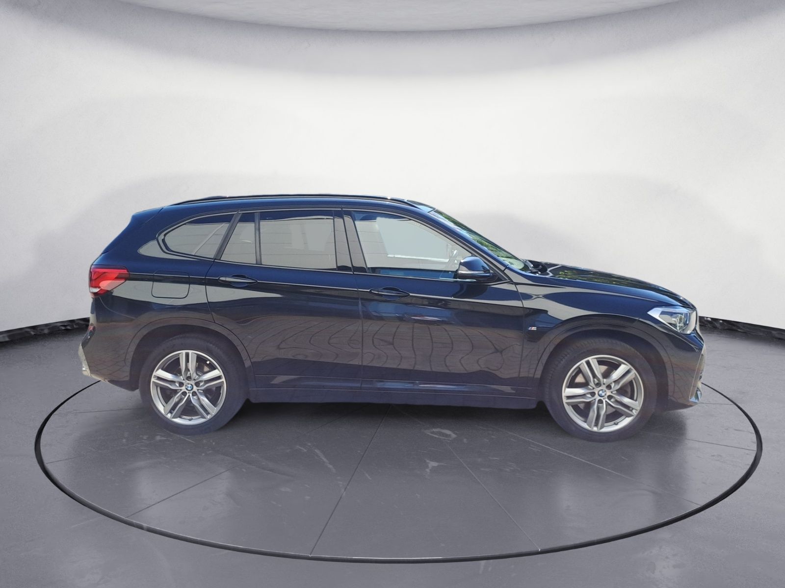 BMW X1 xDrive 20iA M Sport - Samsaru's Car Outlet