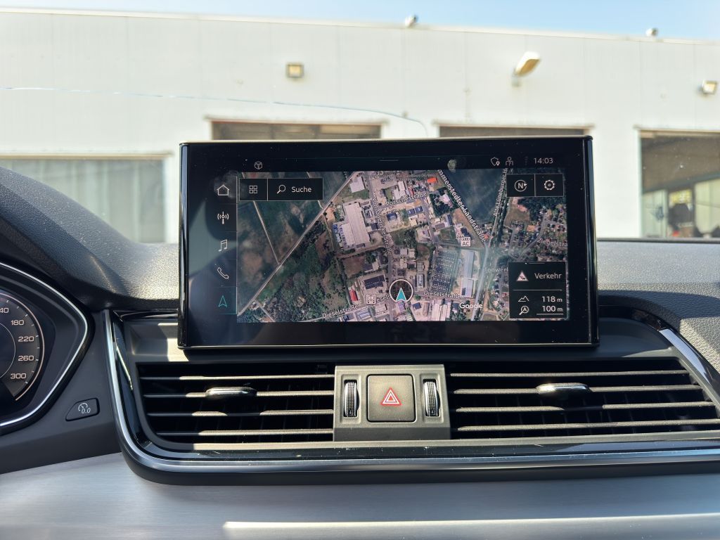 Audi Q5 50 TFSIe quattro S tronic S-line - Samsaru's Car Outlet
