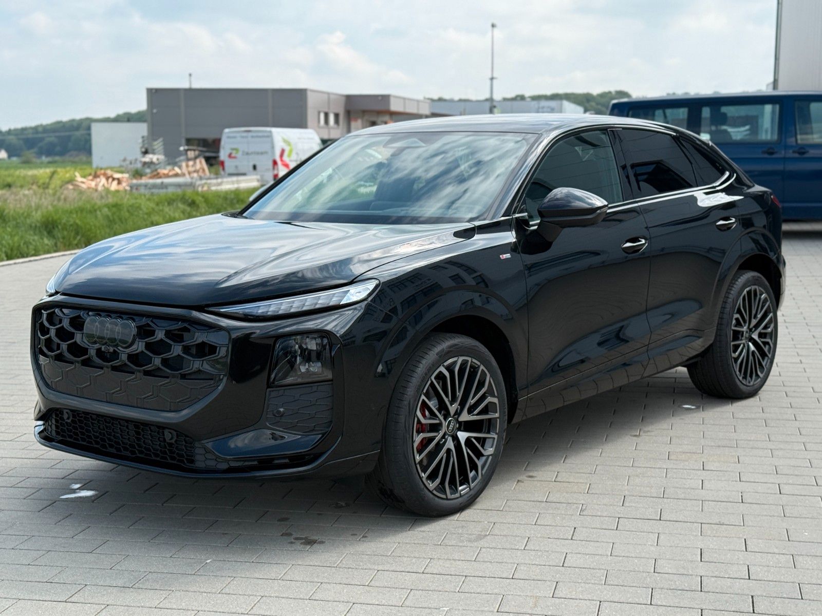 Audi Q3 Sportback S-LINE quattro+AHK+PANO+SONOS