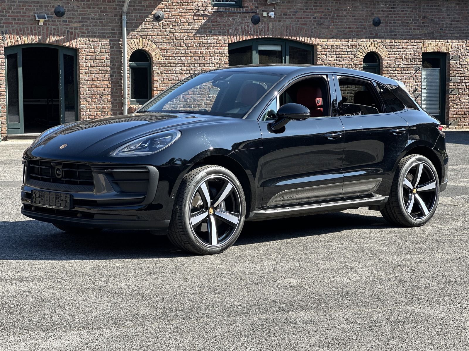 Porsche Macan T SPORTABGAS*21 EXCLUSIVE - Samsaru's Car Outlet