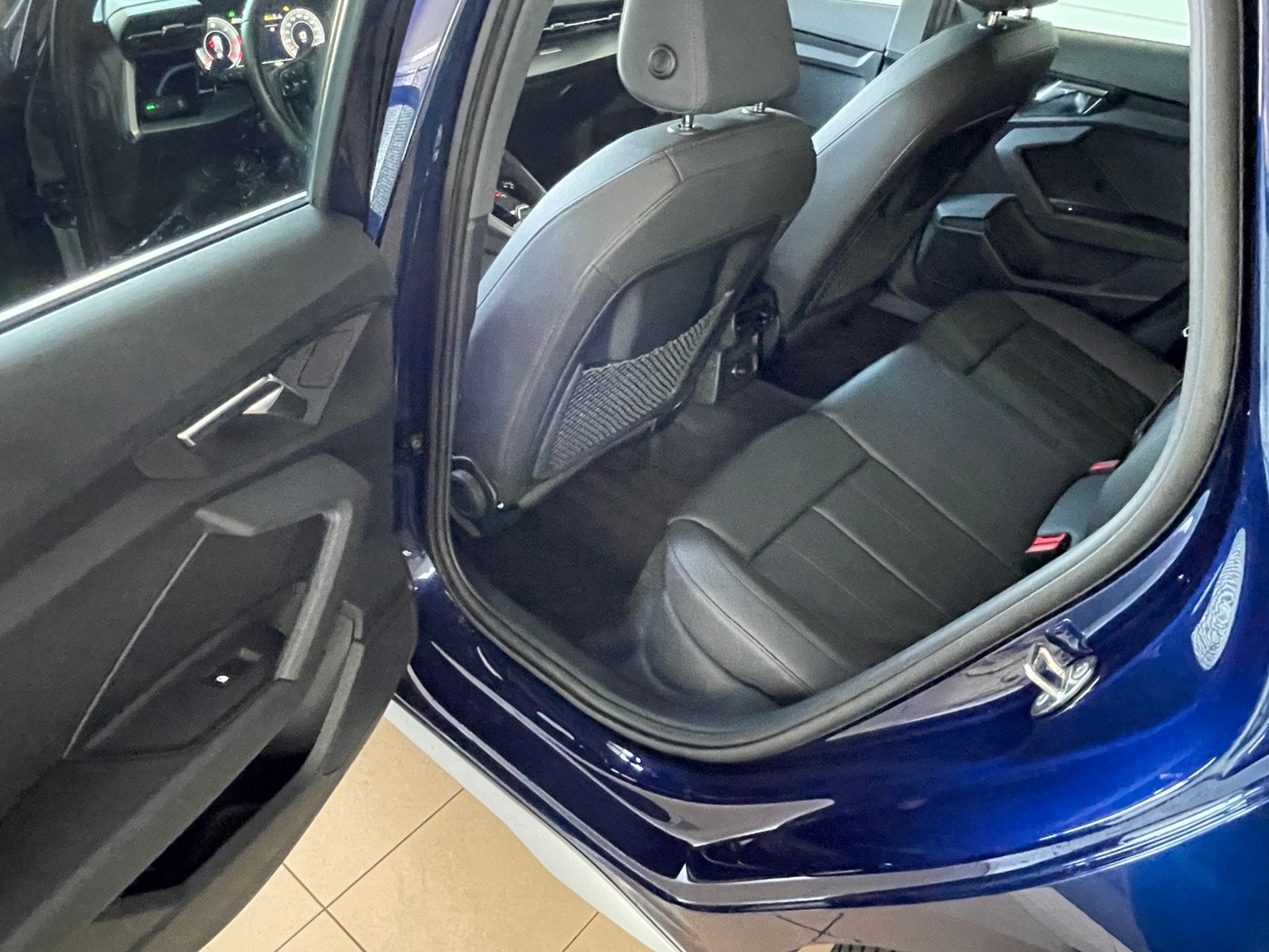 Audi A3 Sportback 35 TDI s tronic S line*LEDER*NAVI*D