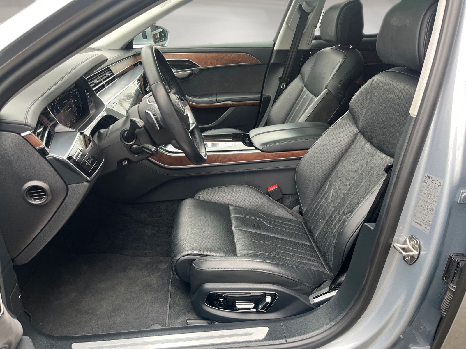 Audi A8 60 TFSI quattro - Samsaru's Car Outlet