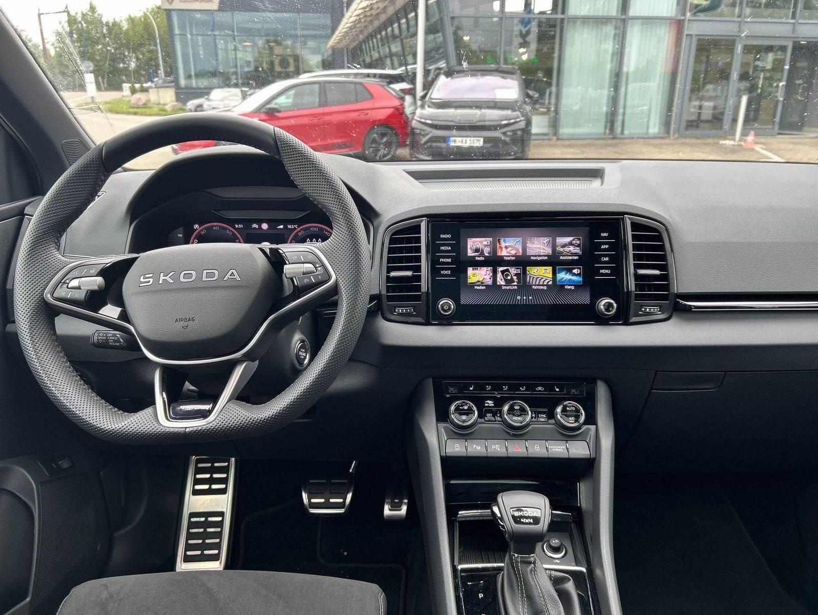 Skoda Karoq 2.0 TSI Sportline Pano Matrix ACC AHK LED