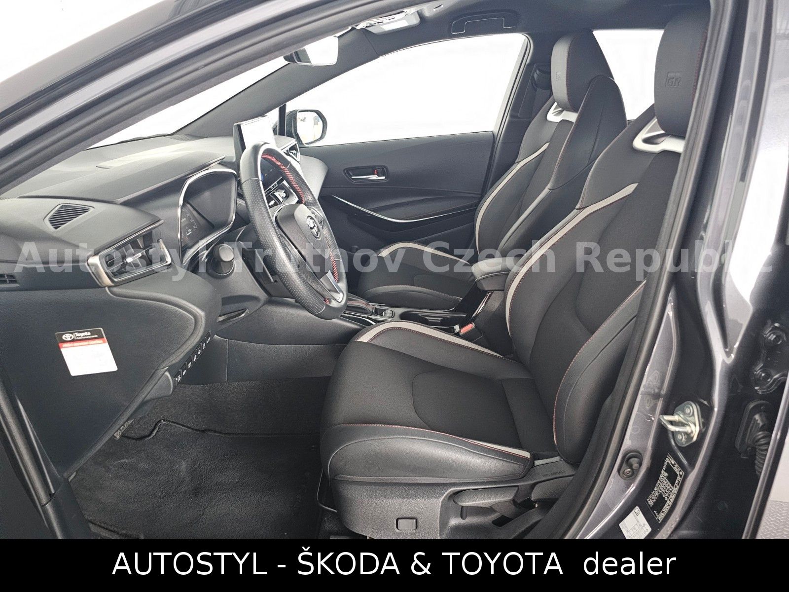 Toyota 2.0HEV 197k GR SPORT DYNAMIC HEAD UP