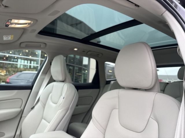 Volvo XC60 Inscription T6 AWD 19''LM Pano eStandhz AHK
