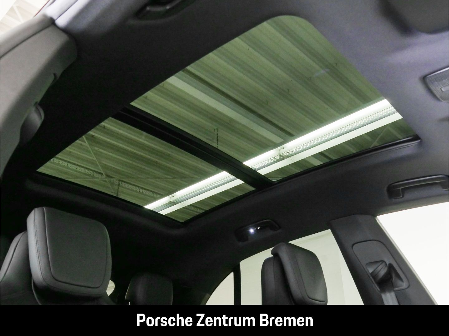 Porsche Macan 4 - Samsaru's Car Outlet