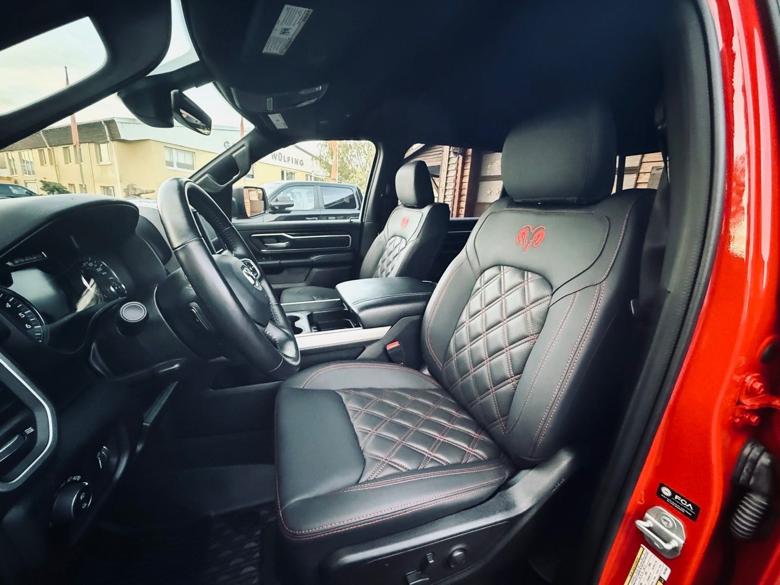 Dodge V8*SPORT*LIFT*4X4*AHK*LED*OFFROAD*NAVI*GARANTIE
