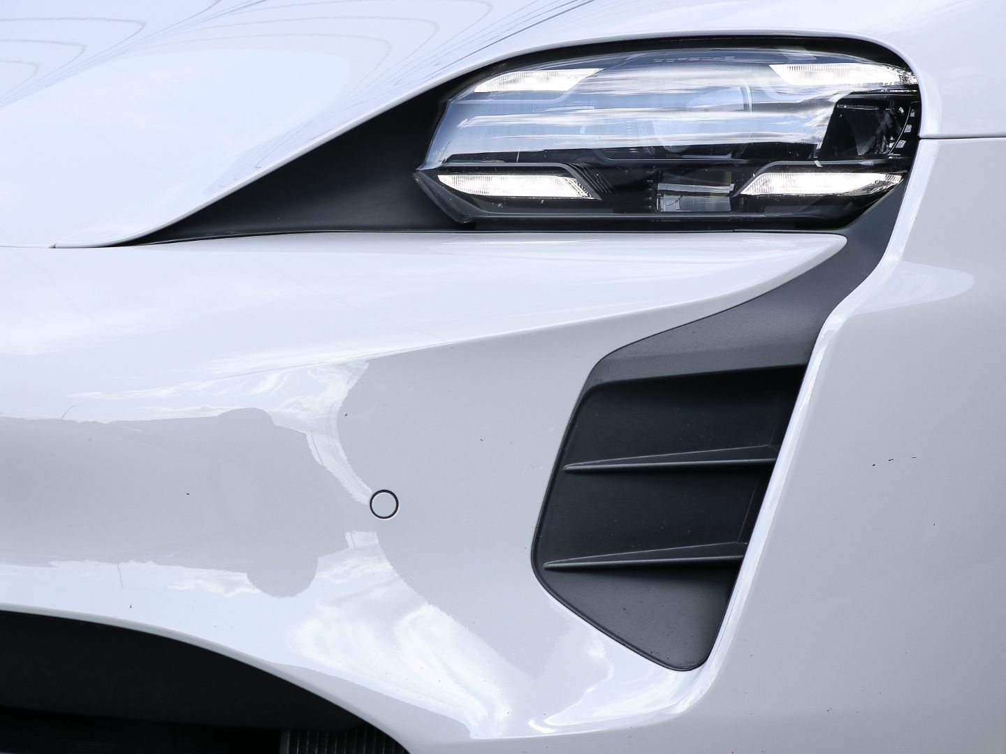 Porsche Taycan GTS Surround-View InnoDrive Sitzbelüftung