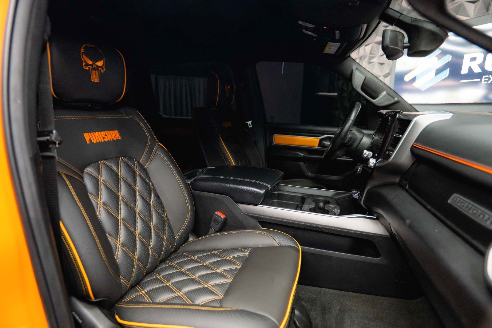 Dodge RAM 5.7 V8 HEMI 4x4 OFFROAD Night PUNISHER 19%