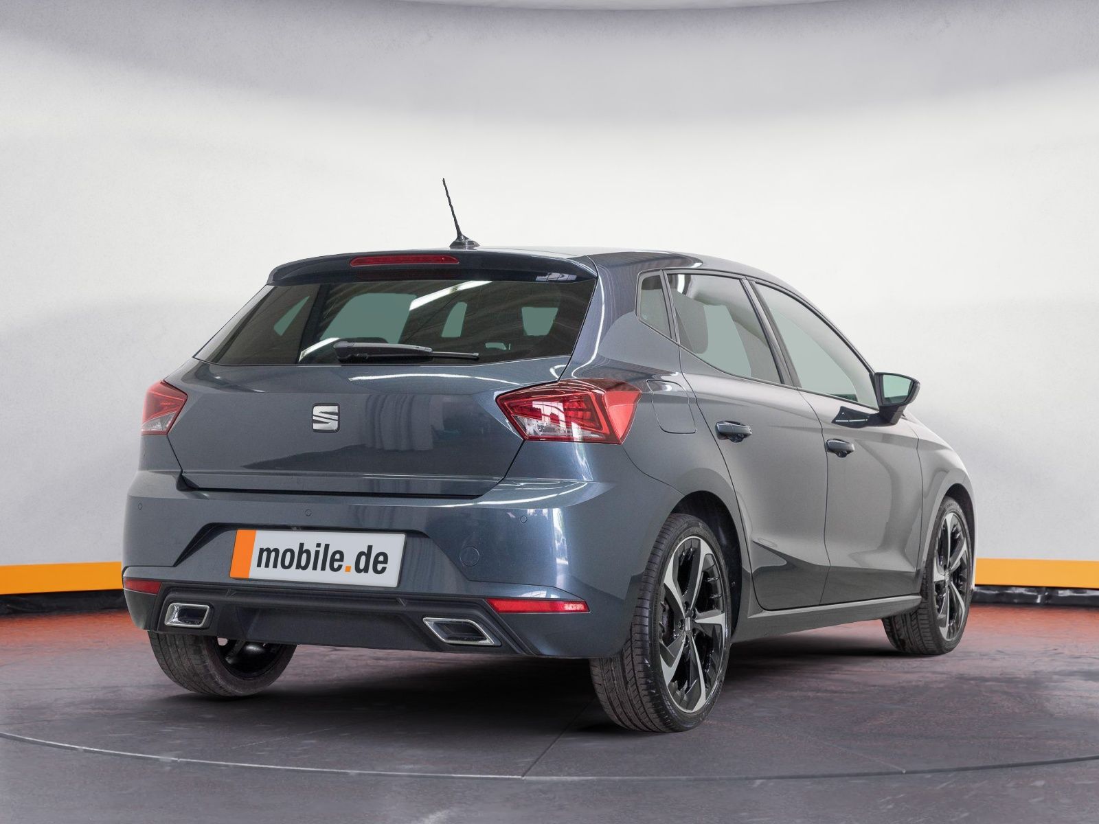 Seat Ibiza 1.0 TSI DSG FR LINE - Samsaru's Car Outlet