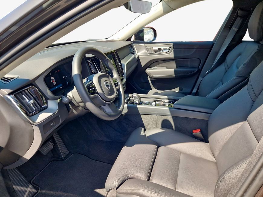 Volvo XC60 B5 B AWD Plus Dark