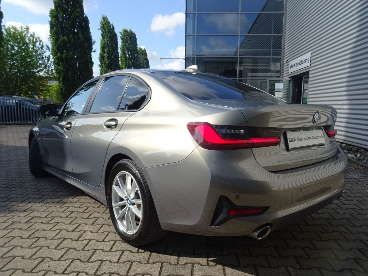 BMW 320e Lim. Advantage - Samsaru's Car Outlet