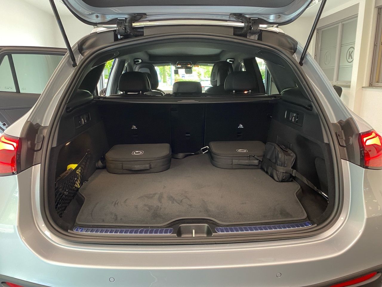 Mercedes-Benz GLC 300 e 4Matic AMG+360°+PANO+AHK+KEYLESS