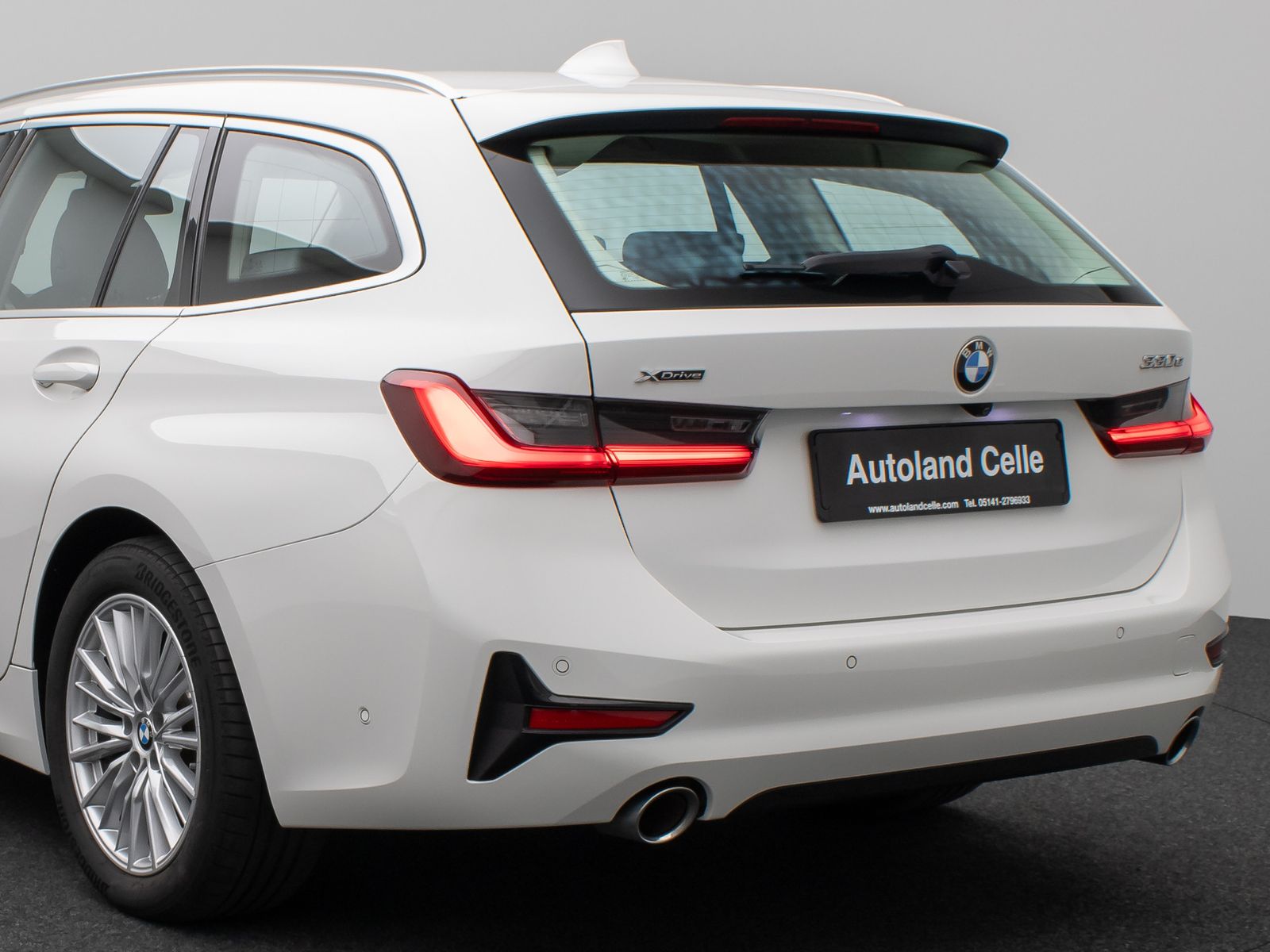 BMW 330e xD Sport Line - Samsaru's Car Outlet