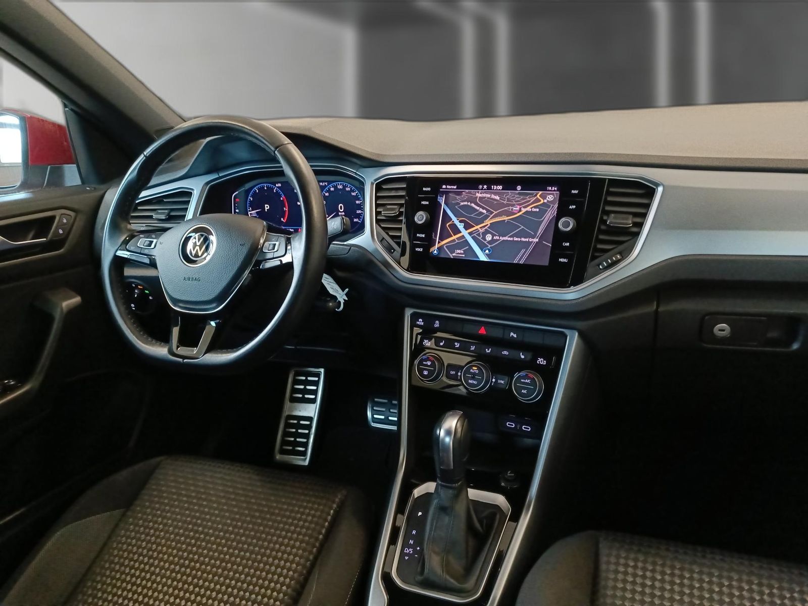 Volkswagen T-Roc Active DSG - Samsaru's Car Outlet