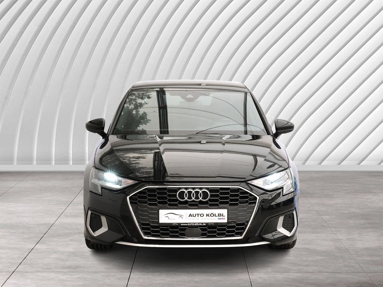 Audi A3 Limousine 30 TDI advanced - Samsaru's Car Outlet