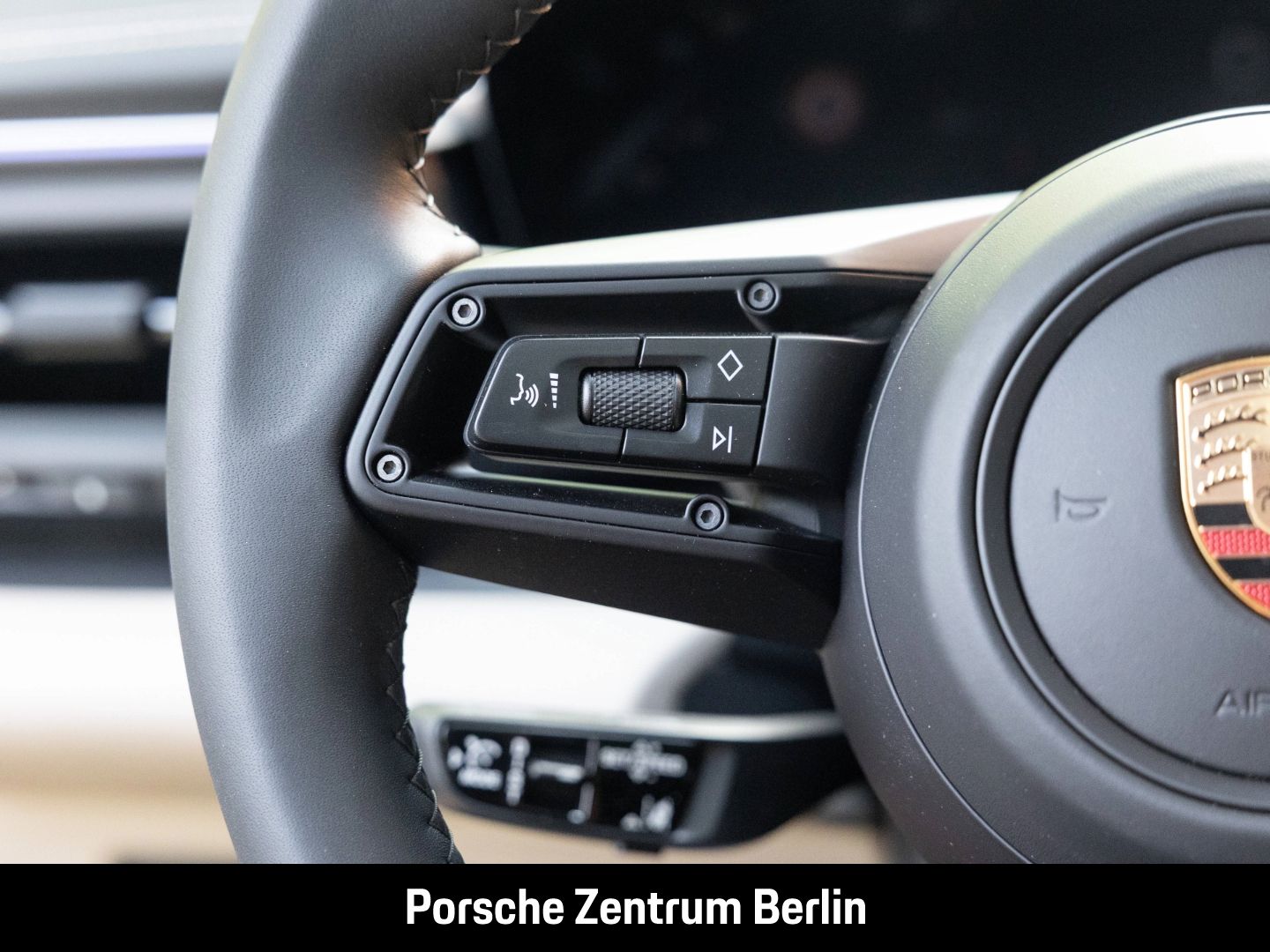 Porsche Macan 4S Burmester Rückfahrkamera Panorama LED