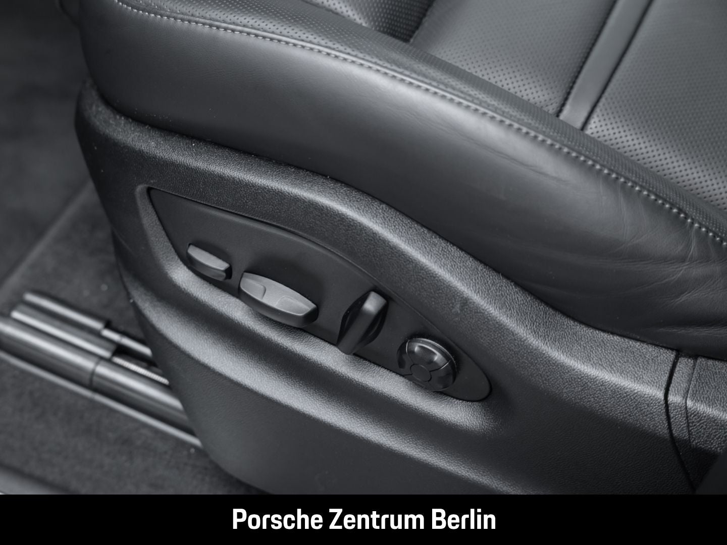 Porsche Cayenne Sportabgasanlage BOSE LED-Matrix 21-Zoll