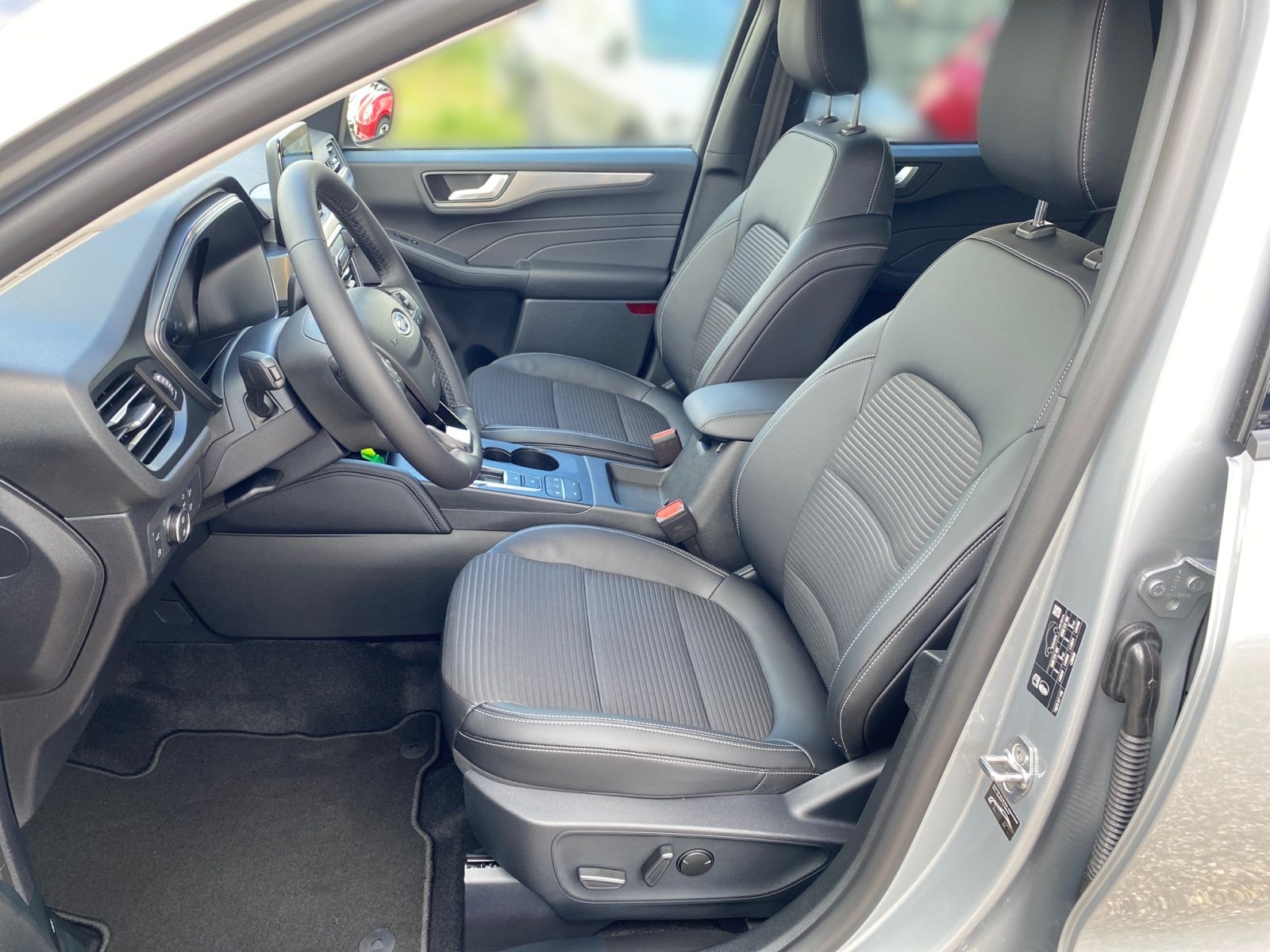 Ford Kuga Titanium X 2.5 PHEV - Samsaru's Car Outlet