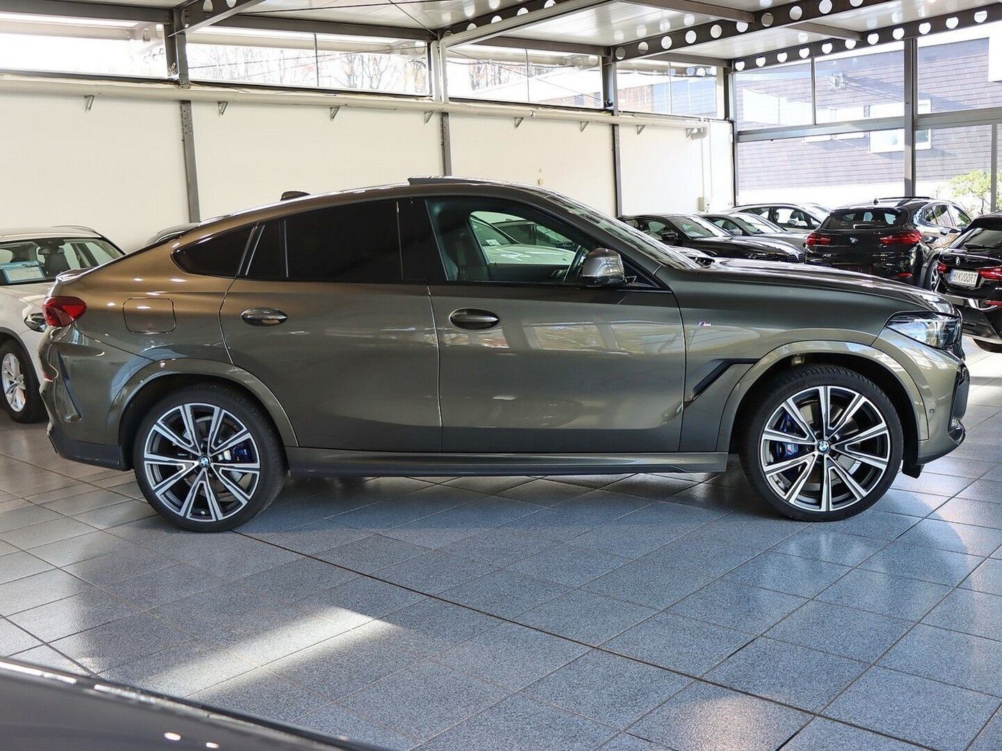 BMW X6 xDrive40d M Sport AHK Panno Head-UP - 22" LM