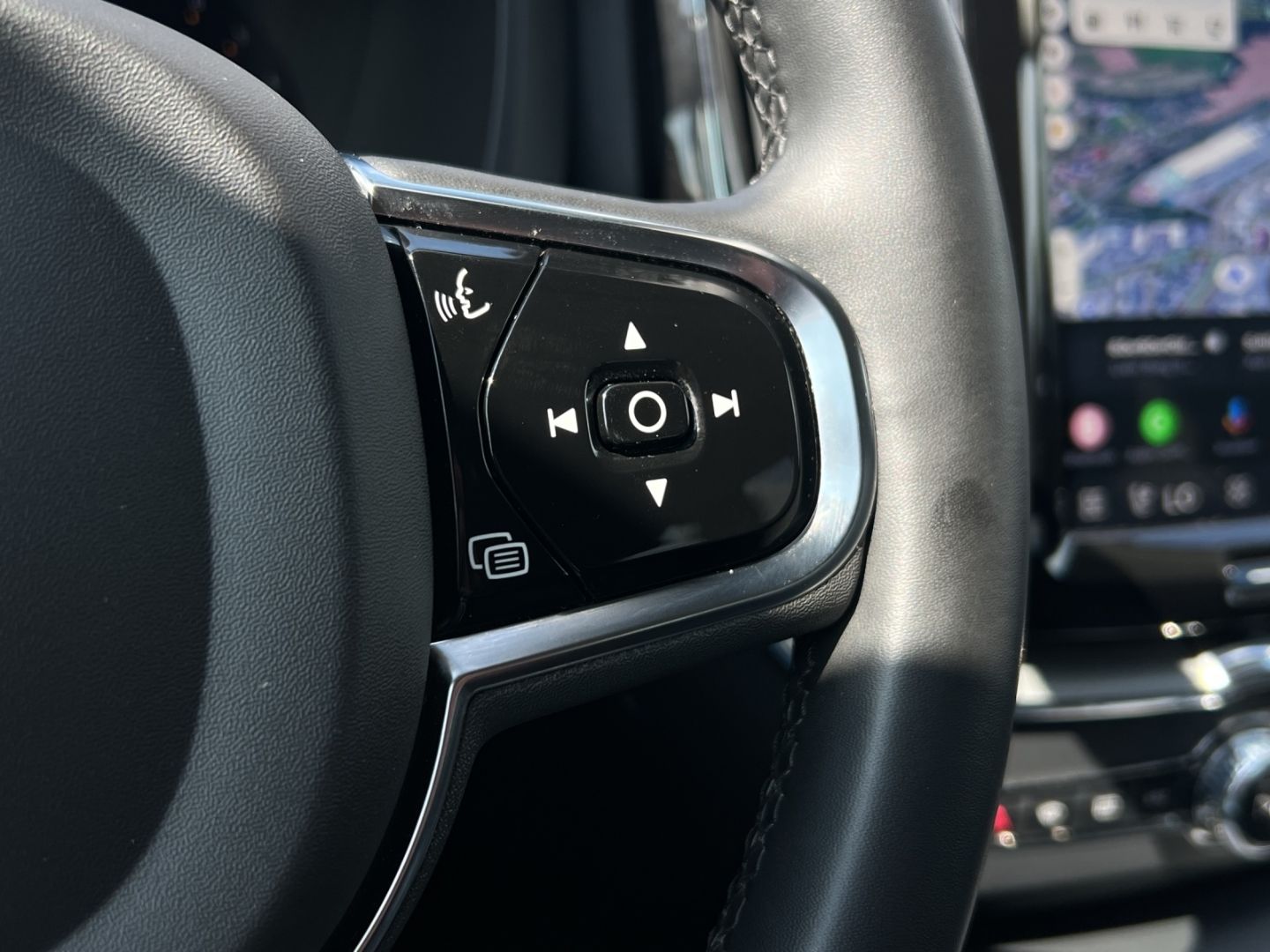 Volvo XC60 Plus Dark AWD/Harman-Kardon/SitzHz/DAB