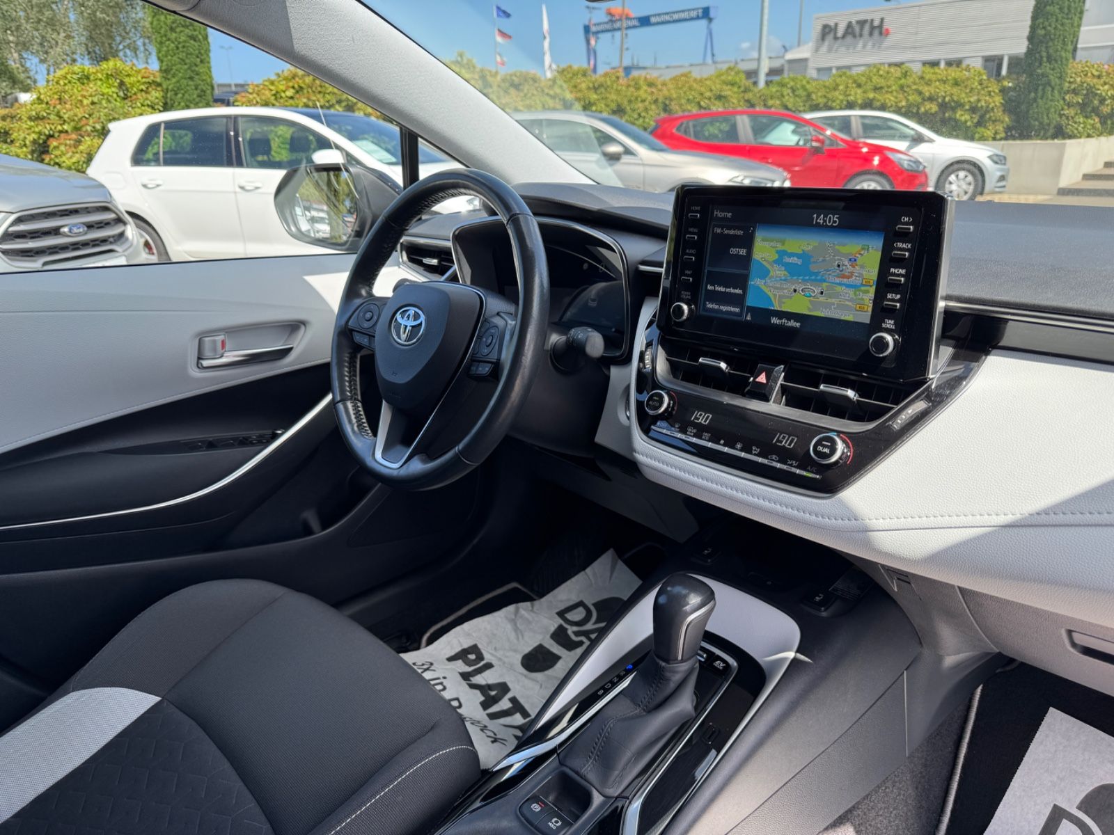 Toyota Corolla Touring Sports Hybrid Team - Samsaru's Car Outlet