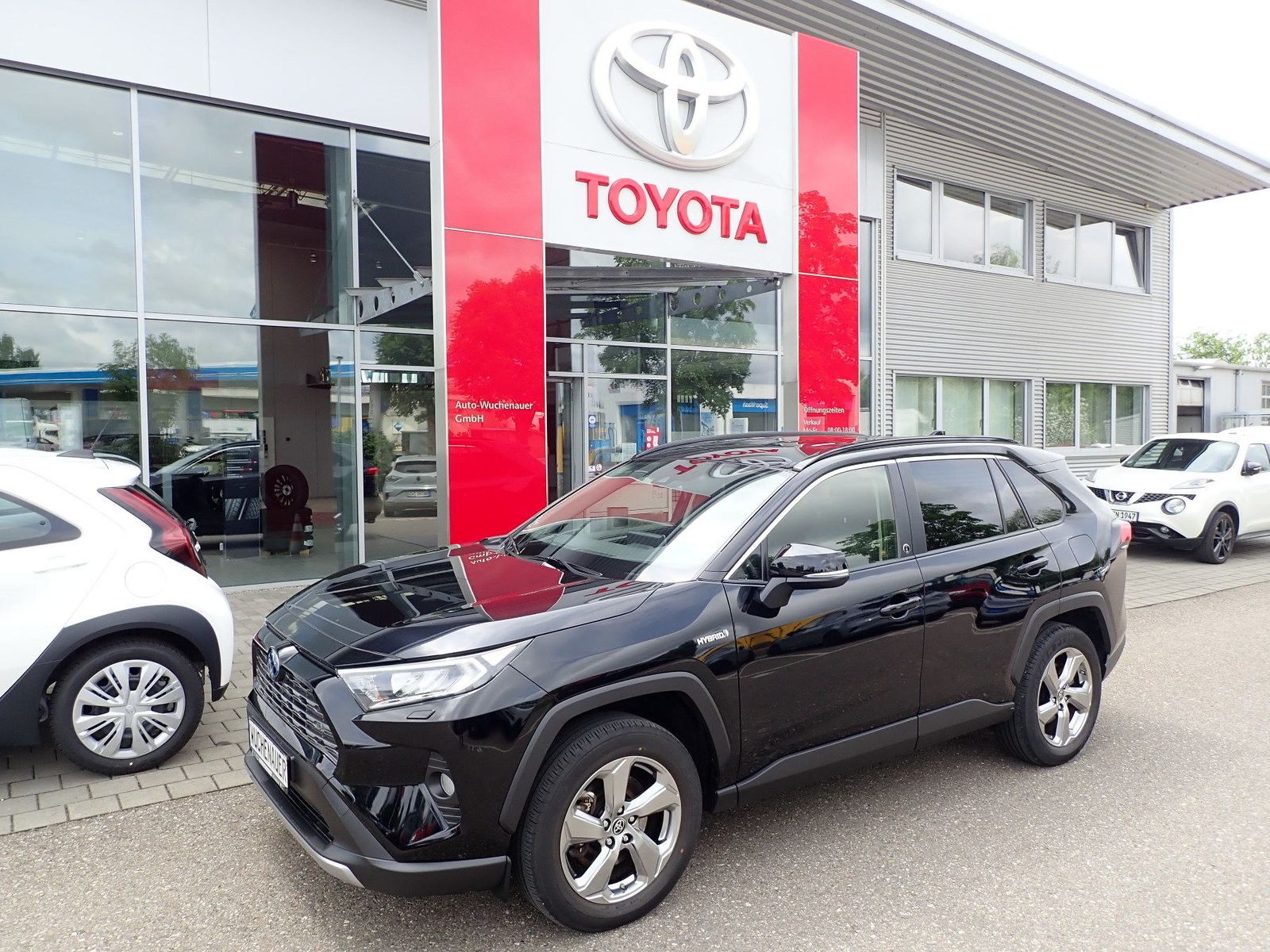 Toyota RAV 4 Hybrid - Samsaru's Car Outlet