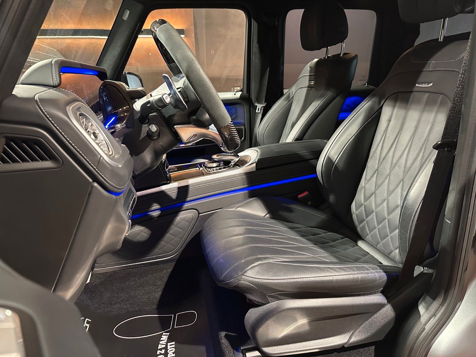 Mercedes-Benz G63 AMG - Samsaru's Car Outlet