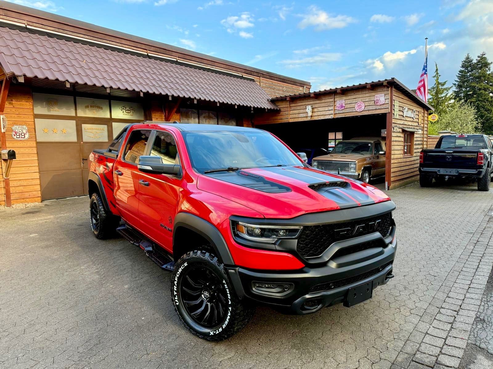 Dodge V8*TRX KIT*OFFROAD*ROLLBAR*4X4*AHK*NAVI*BÜGEL*