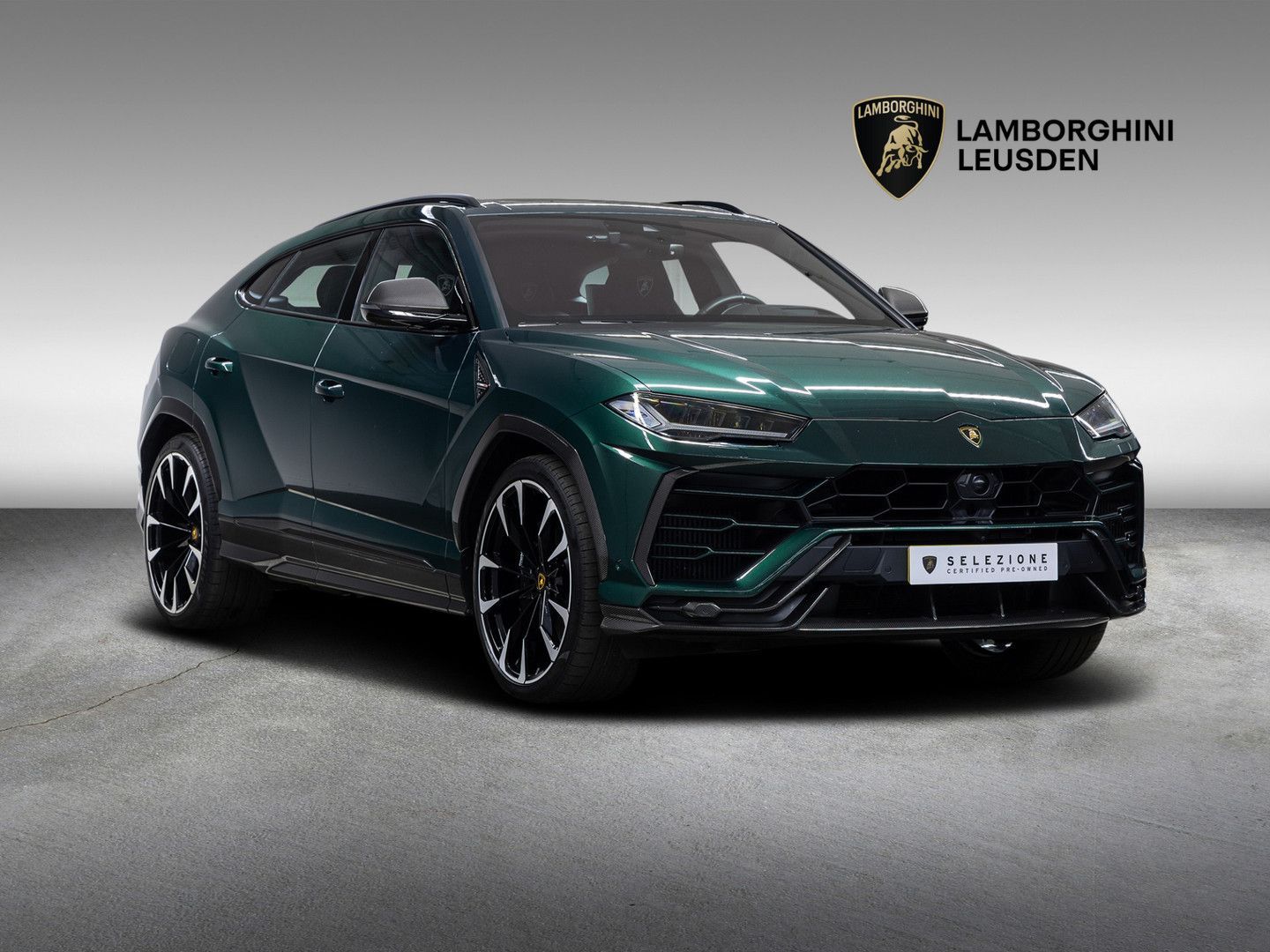 Lamborghini Urus - Samsaru's Car Outlet