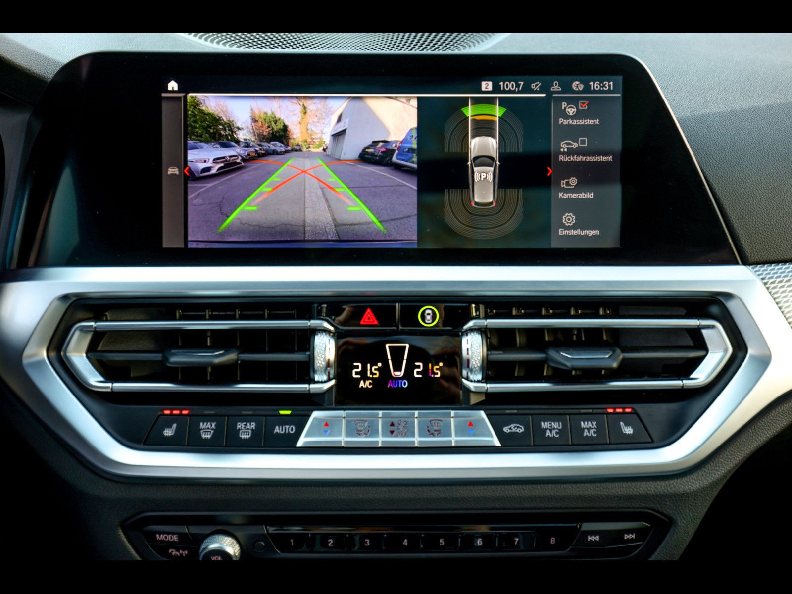 BMW 330 i Touring xDrive M Sport Shadow - Samsaru's Car Outlet