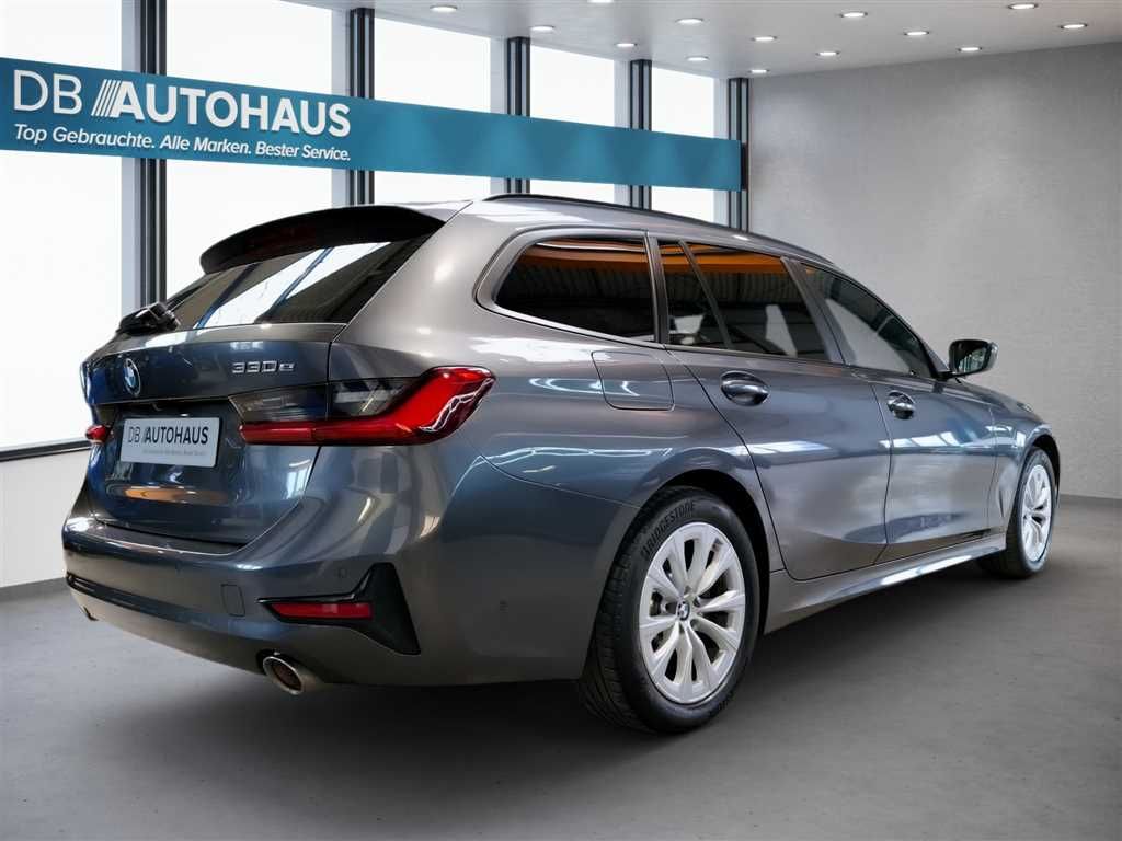BMW 330e Touring Advantage Steptronic - Samsaru's Car Outlet