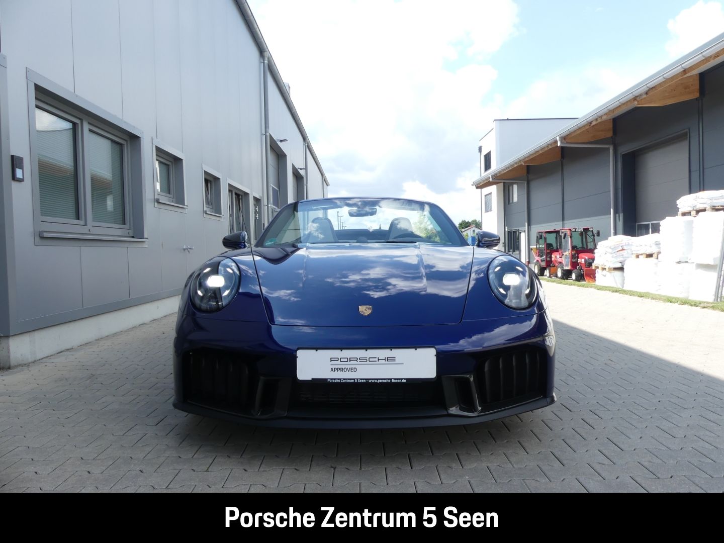 Porsche 992 II Carrera 4 GTS Cabriolet - Samsaru's Car Outlet