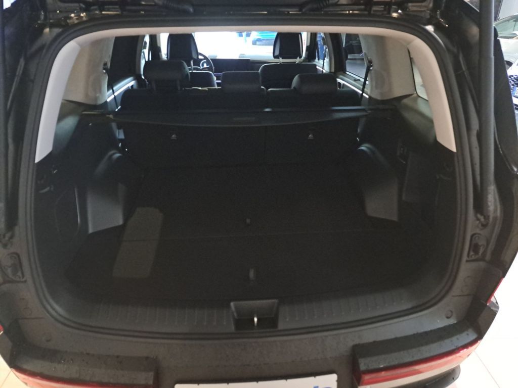 Hyundai SANTA FE 1.6 Plugin-Hybrid 4WD Signature - Samsaru's Car Outlet